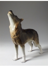 "Волк стоящий" скульптура